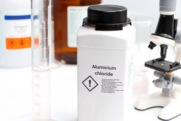 Cloruro Alluminio Bottiglia Prodotto Chimico Laboratorio Nell Industria Sostanze Chimiche — Foto Stock