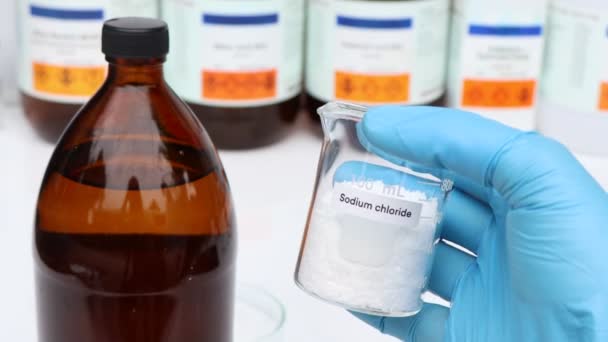 Chlorure Sodium Dans Verre Produit Chimique Laboratoire Dans Industrie Produits — Video