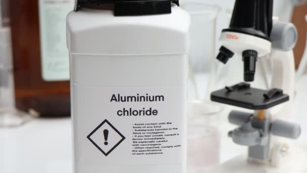 알루미늄 염화물 실험실 산업에 분석에 사용되는 — 비디오