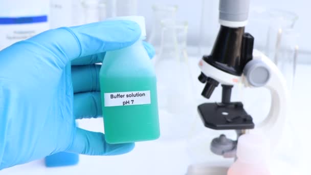 Solución Tampón Vidrio Química Laboratorio Industria Productos Químicos Utilizados Análisis — Vídeos de Stock