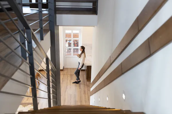 Escalera Metálica Moderna Interior Escandinavo — Foto de Stock