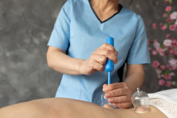 Unrecognizable Cropped Female Physiotherapist Doing Vacuum Cupping Massage Patient Spa — Stockfoto