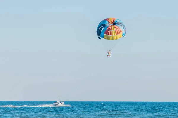Oekraïne Ijzerhaven Augustus 2020 Extreme Sporten Spannende Rustactiviteit Vakantiegangers Vliegen — Stockfoto