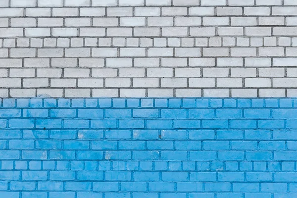 Oude Witte Bakstenen Muur Geschilderd Blauw Verf Stedelijk Ontwerp Achtergrond — Stockfoto