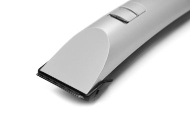 Beyaz arka planda izole edilmiş saç makasının yakın çekimi. Kuaförlük işi aracı.