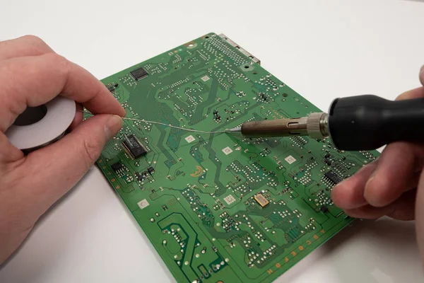 Electronics Repair Technician Soldering Component Circuit Board First Person Pov — Stock Photo, Image