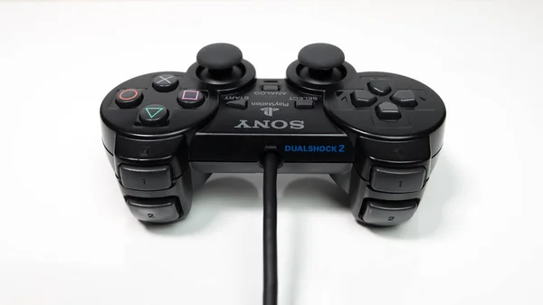 Playstation Ps2ゲーム機用ソニーデュアルショック2コントローラー — ストック写真