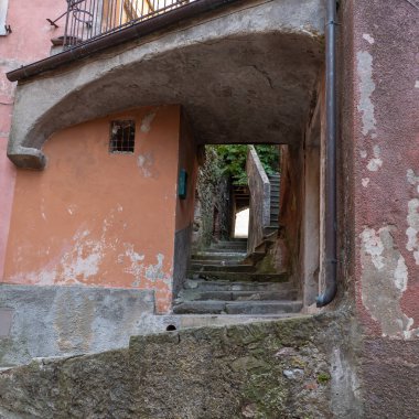 Castelpoggio, Carrara 'daki Antik Evlerin Ayrıntıları.