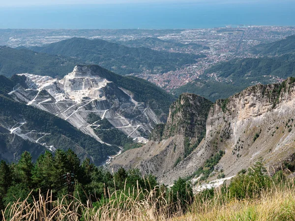 Blick Auf Die Marmorsteinbrüche Von Carrara Die Die Seite Des — Stockfoto