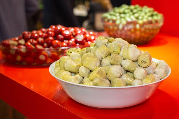 Group Artichokes Oil Cherry Tomatoes Stuffed Cheese Background — Stock Photo, Image