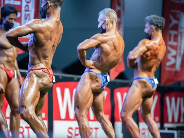 Bodybuilding Contest Auf Der Bühne Bodybuilder Mit Perfekten Abs Schultern — Stockfoto