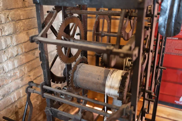 Mecanismos Ferro Circulares Antigos Para Movimento Relógio Mecânico Uma Torre — Fotografia de Stock