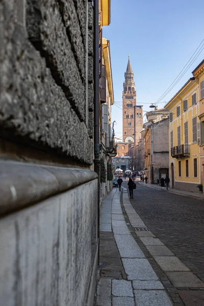 Corso Vittorio Emanuele Con Vista Sulla Distanza Del Torrazzo Cremona — Foto Stock