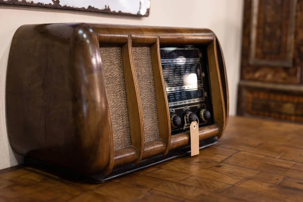Parma Italy March 2022 Model Ancient Vintage Wooden Radio Table — Stok fotoğraf