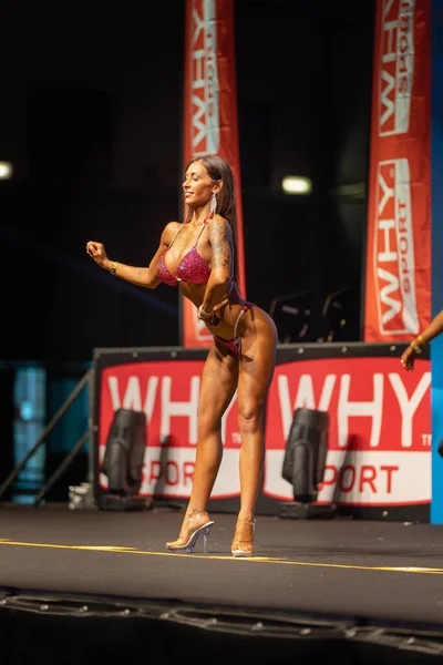 Woman Bodybuilding Contest Stage Bodybuilders Girls Perfect Abs Shoulders Biceps — Stockfoto