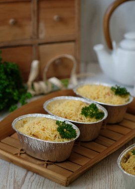 Ev yapımı schotel makarna ya da schaal makarnası. İtalyan yemeği. Seçici Odaklanma. Üst Manzara. Boşluğu Kopyala