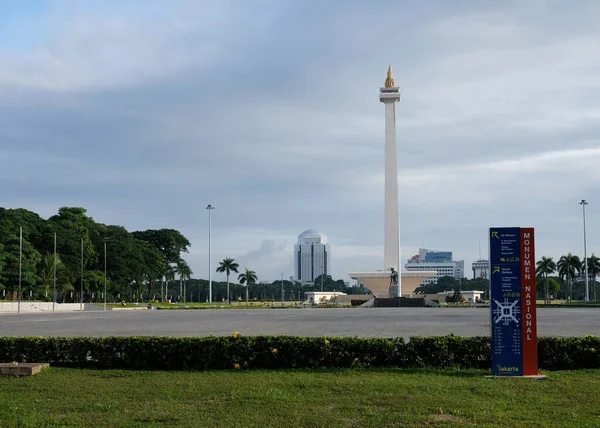 Monas Adalah Sebuah Menara Setinggi 137 Meter Yang Berada Pusat — Stok Foto