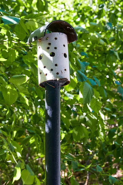 Lampa a stínítko z ocelového plechu — Stock fotografie