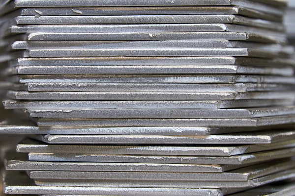 Cncレーザーマシンで切断されたアルミニウム製品のパック — ストック写真