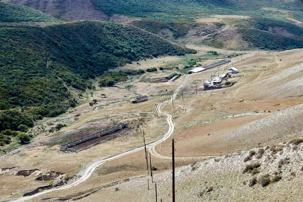 Vista Panorámica Del Camino Tierra Casas Rurales Barranco Montaña — Foto de Stock