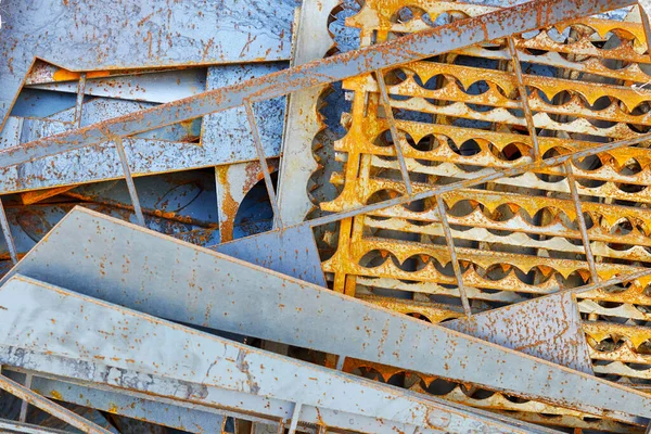 Cnc激光切割机后的金属废料 生锈的废钢 摘要背景 — 图库照片