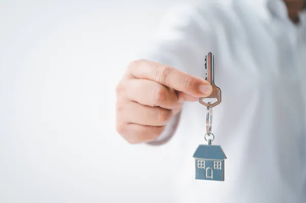 Konzept Des Haltens Von Hausschlüsseln Hausschlüsseln Für Ein Neues Zuhause — Stockfoto