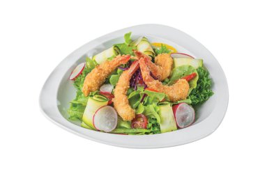 Kızarmış karides tempura ve taze salata.