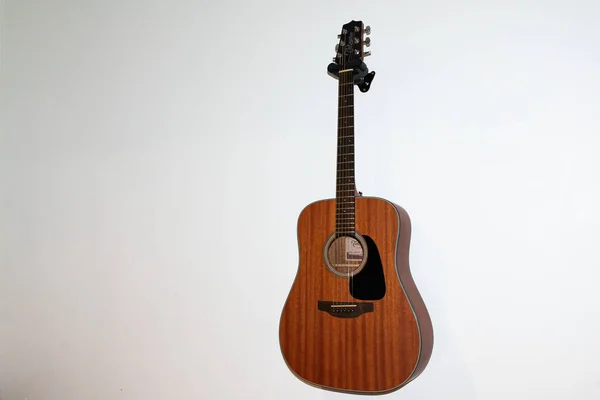String Gitar - Üst Görünüm Müzikal Enstrüman Beyaz Arkaplanda İzole Edildi
