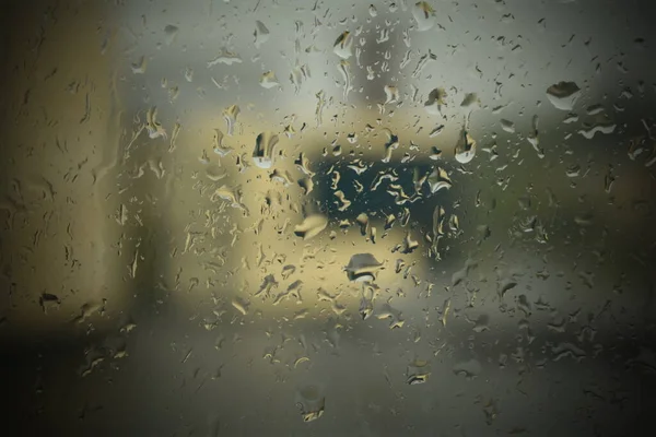 창문에 빗방울 비오는 떨어지는 물방울의 — 스톡 사진