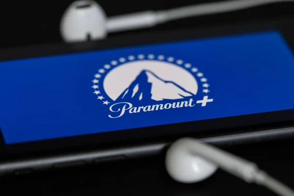 Rheinbach April 2022 Das Markenlogo Des Streaming Dienstes Paramount Auf — Stockfoto
