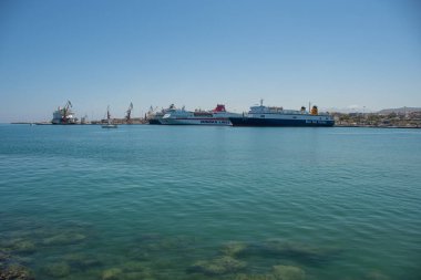 Heraklion, Yunanistan 15 Mayıs 2022, Heraklion Limanı büyük yolcu gemileriyle