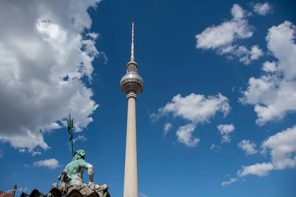 Berlin Tower Neptune Fountain — Stockfoto