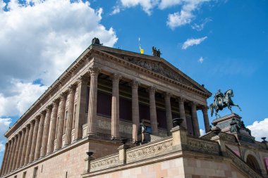Berlin, Almanya 28 Haziran 2022, Berlin 'deki Müze Adası' ndaki eski Ulusal Galeri