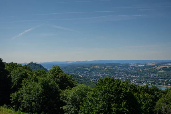 Schöne Aussicht Vom Petersberg Auf Den Drachenfels Und Den Rhein — Stockfoto