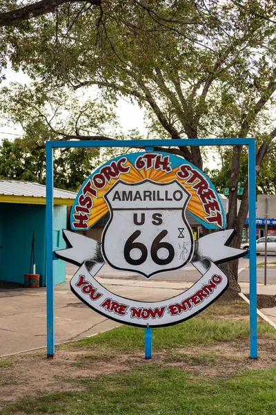 Amarillo, TX - 19 Eylül 2021 Amarillo 6. Cadde 'nin girişini imzalayın..