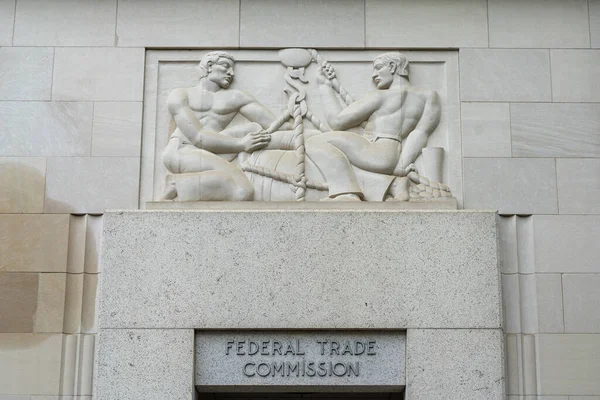 ワシントンDc米国 2022年5月6日 連邦取引委員会ビルのロバート ローランによる石灰岩の浅浮彫 — ストック写真
