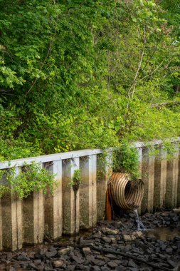 kıvrımlı metal fırtına suyu yönetim drenaj borusu