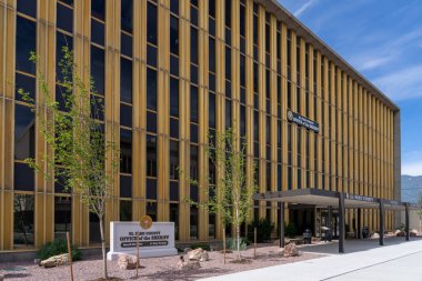 Colorado Springs, CO - 3 Temmuz 2022 Şerif binasının El Paso İlçe Ofisi E Vermijo Bulvarı 'ndadır. El Paso İlçesi Şeriflik Bürosu 1861 'de kuruldu..