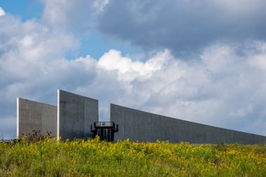Shanksville, PA - 6 Eylül 2021: 93 sefer sayılı uçağın izleme platformu aşağıdaki patikadan alındı..