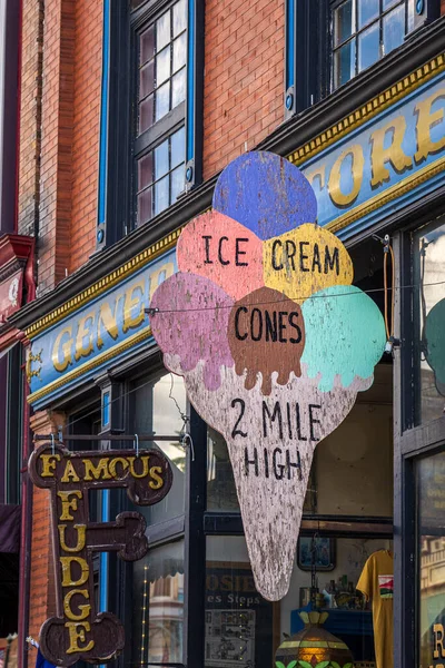 Cripple Creek July 2022 Ice Cream Cones Mile High Sign — Stock Photo, Image