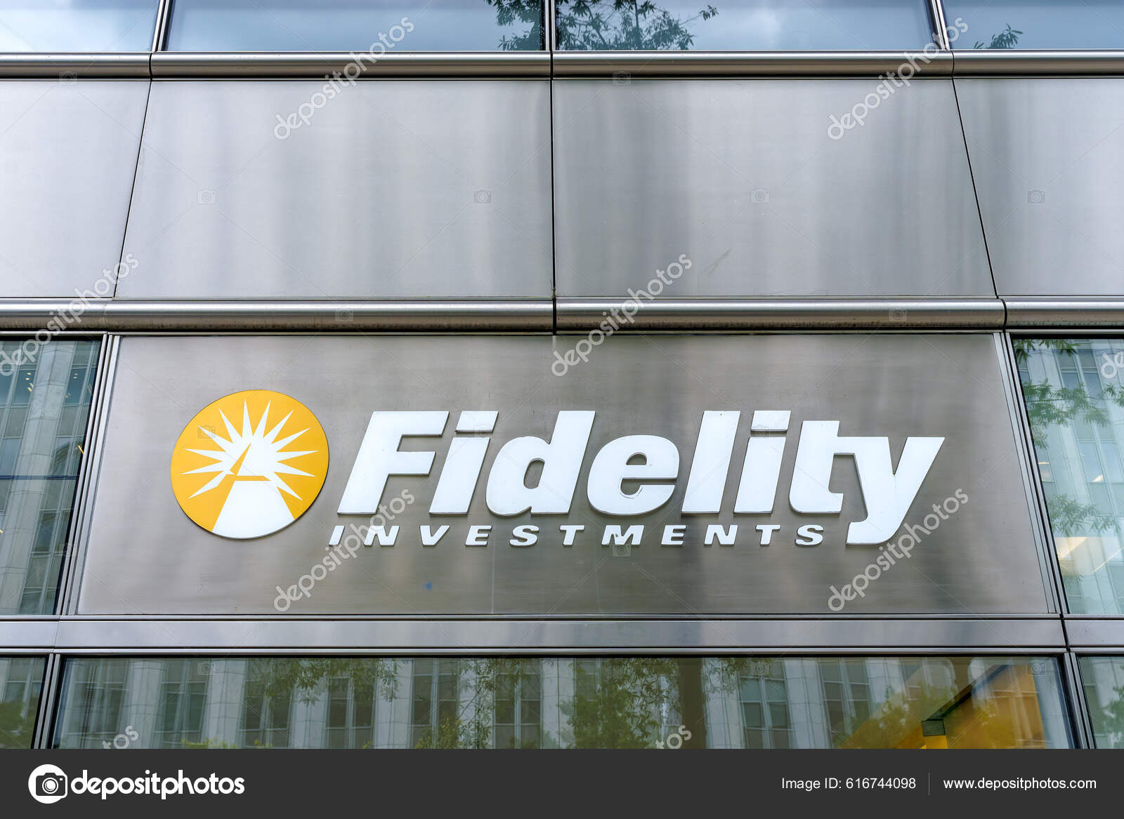 华盛顿特区2022年9月8日富达投资公司Fidelity Investments 是一家美国跨国金融服务公司总部位于马萨诸塞州波士顿——  库存社论照片© rose.mosteller@gmail.com #616744098