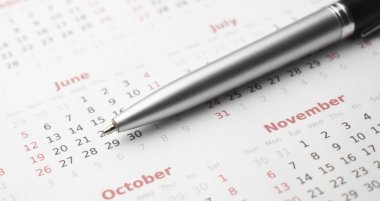 takvim sayfası portre kalem