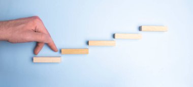 Finansal verileri içeren bir hesap makinesi. İş ve Finans Araştırmaları Konsepti .
