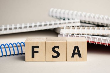 Açık mavi gradyan arka plan üzerine esnek Harcama Hesabı FSA, sık sık sorulan sorular, iş müşteri hizmetleri ve destek kavramı