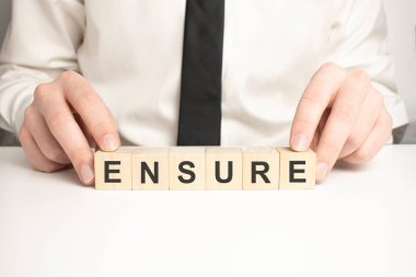 Yapı taşları ve konsept ile yapılmış yeterli kelime.