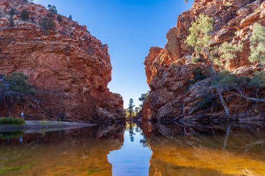 Ellery Creek Büyük Deliği Batı MacDonnell Ulusal Parkı, Alice Springs.