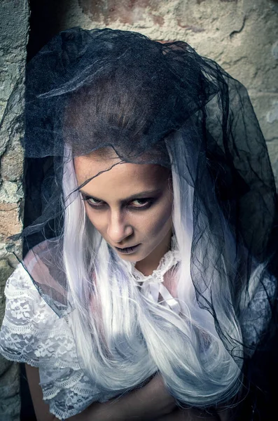Gelinlik Giymiş Güzel Bir Cadı Cadılar Bayramı Vampir Gelini — Stok fotoğraf