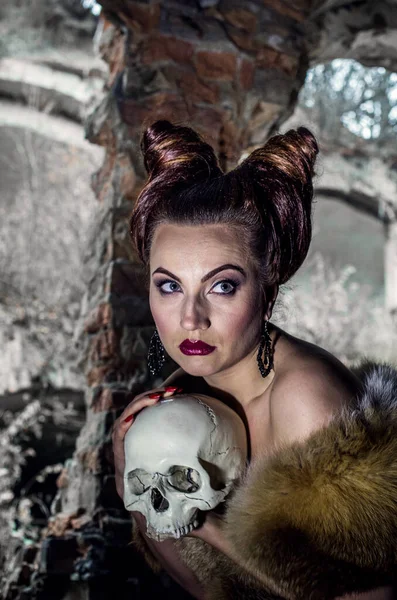 Cadılar Bayramı Büyücülüğü Ölü Vampirlerin Cadıların Görüntüleri Şeytan Bir Kadın — Stok fotoğraf