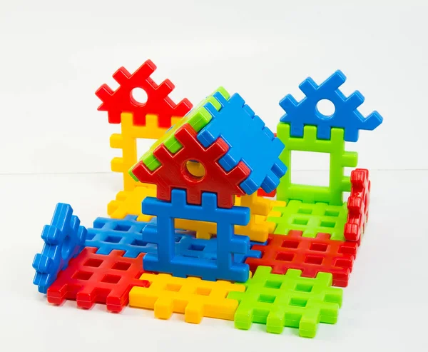 Constructor Infantil Plástico Sobre Fondo Blanco Figuras Los Detalles Multicolores — Foto de Stock