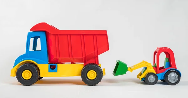 Lkw Und Bagger Plastikspielzeug Bunte Autos Isoliert Auf Weißem Hintergrund — Stockfoto